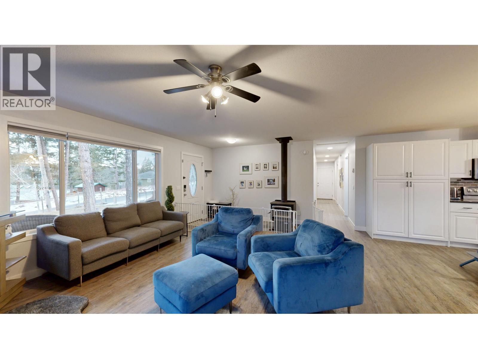 4887 Gloinnzun Crescent, 108 Mile Ranch, British Columbia  V0K 2Z0 - Photo 7 - R3085117