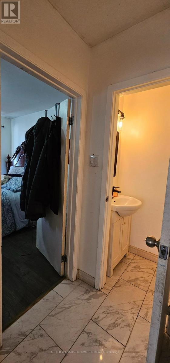 52 Endsleigh Crescent, Toronto, Ontario  M2J 3N6 - Photo 11 - C12745116