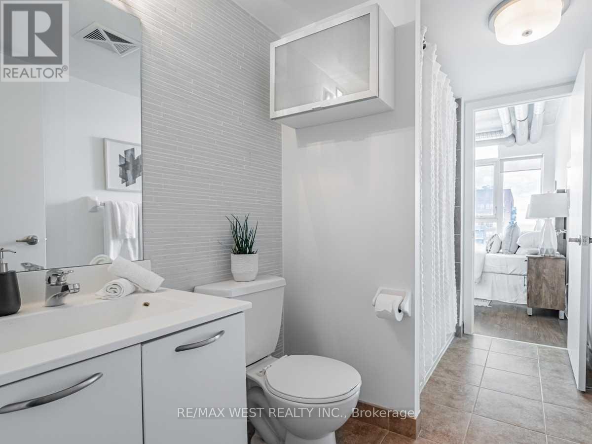 1915 - 150 Sudbury Street, Toronto, Ontario  M6J 3S8 - Photo 9 - C12745232