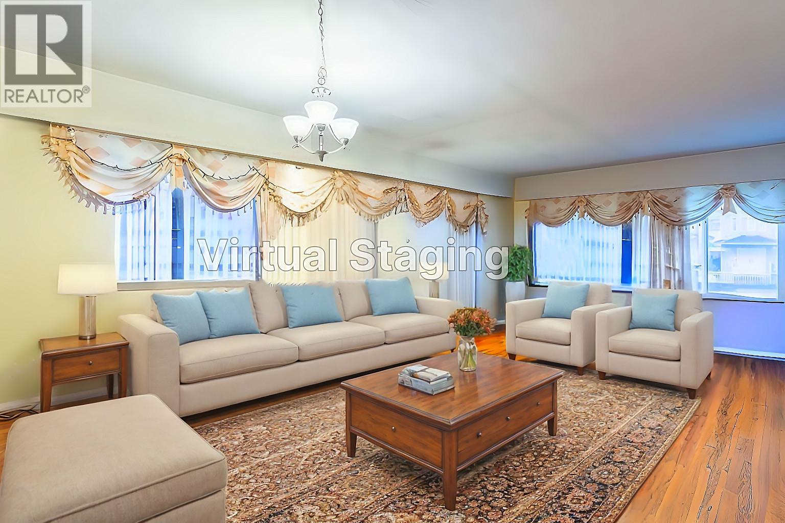 Listing Picture 3 of 18 : 946 E KING EDWARD AVENUE, Vancouver / 溫哥華 - 魯藝地產 Yvonne Lu Group - MLS Medallion Club Member