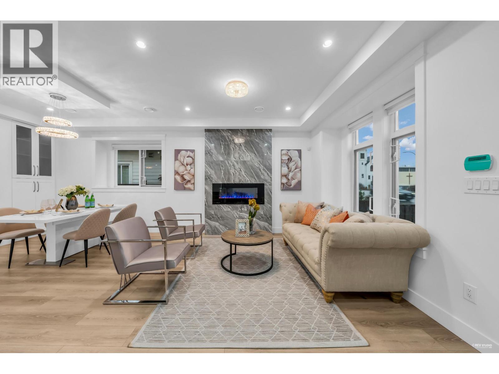 Listing Picture 5 of 37 : 4267 PARKER STREET, Burnaby / 本拿比 - 魯藝地產 Yvonne Lu Group - MLS Medallion Club Member