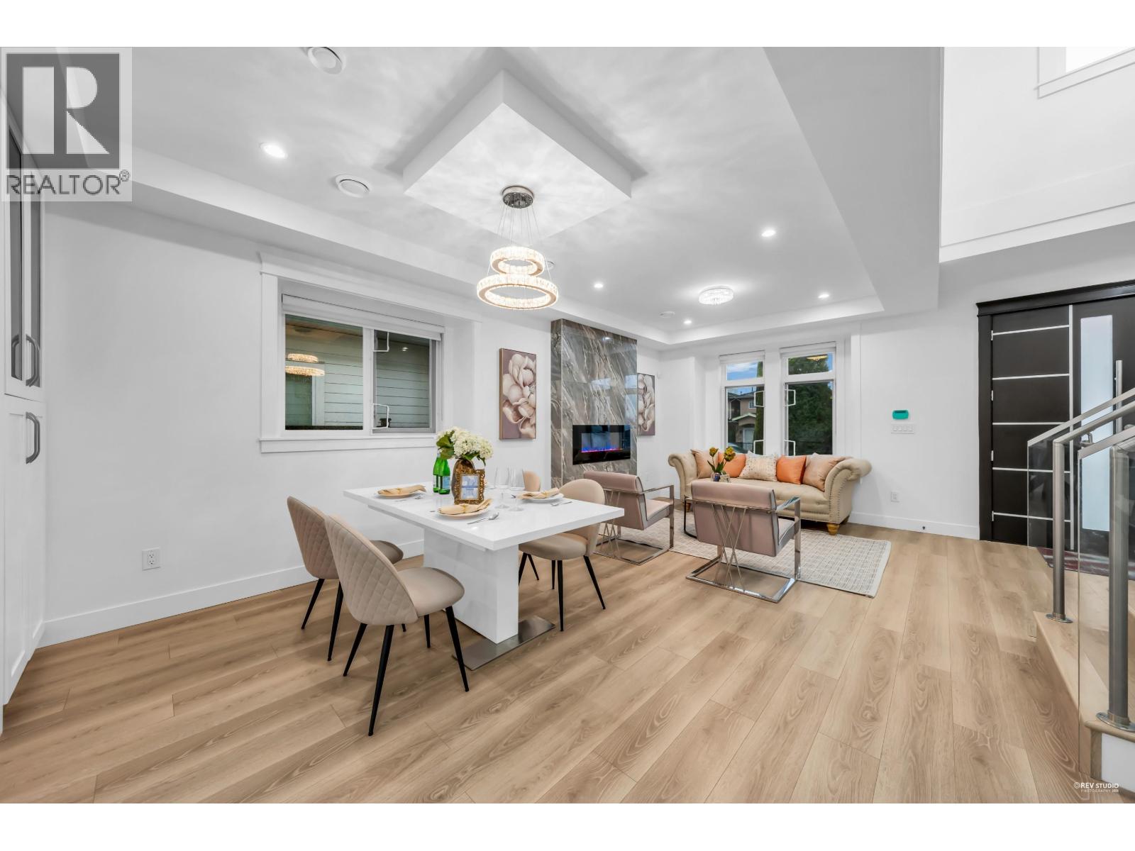 Listing Picture 8 of 37 : 4267 PARKER STREET, Burnaby / 本拿比 - 魯藝地產 Yvonne Lu Group - MLS Medallion Club Member