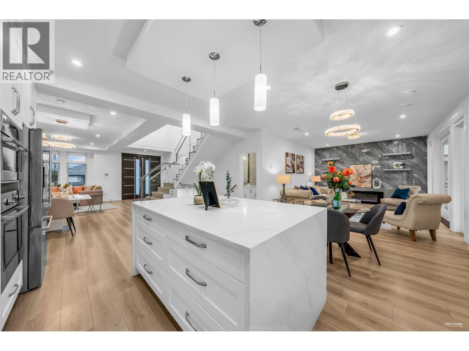 Listing Picture 14 of 37 : 4267 PARKER STREET, Burnaby / 本拿比 - 魯藝地產 Yvonne Lu Group - MLS Medallion Club Member