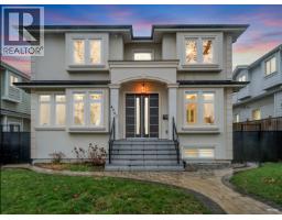 4267 PARKER STREET, Burnaby, British Columbia