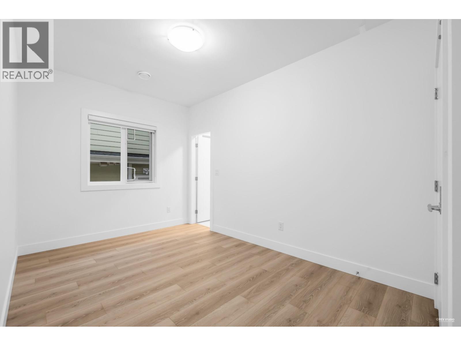 Listing Picture 25 of 37 : 4267 PARKER STREET, Burnaby / 本拿比 - 魯藝地產 Yvonne Lu Group - MLS Medallion Club Member