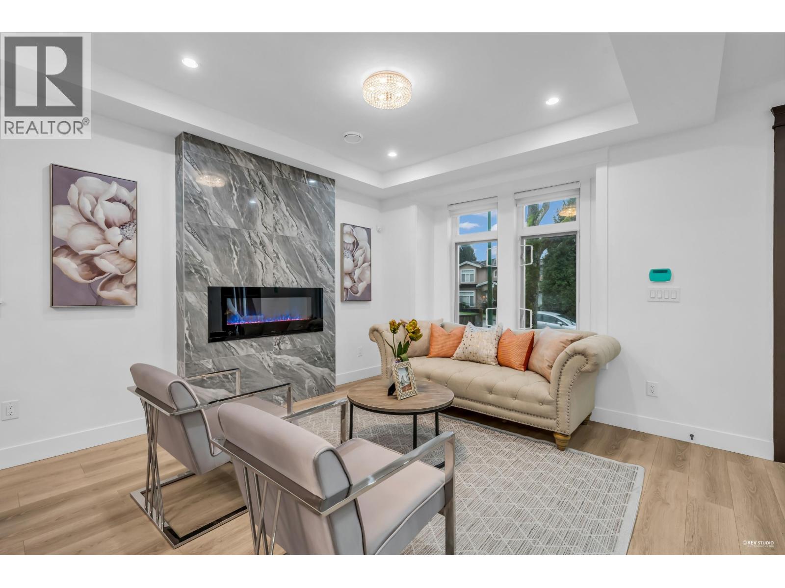 Listing Picture 6 of 37 : 4267 PARKER STREET, Burnaby / 本拿比 - 魯藝地產 Yvonne Lu Group - MLS Medallion Club Member