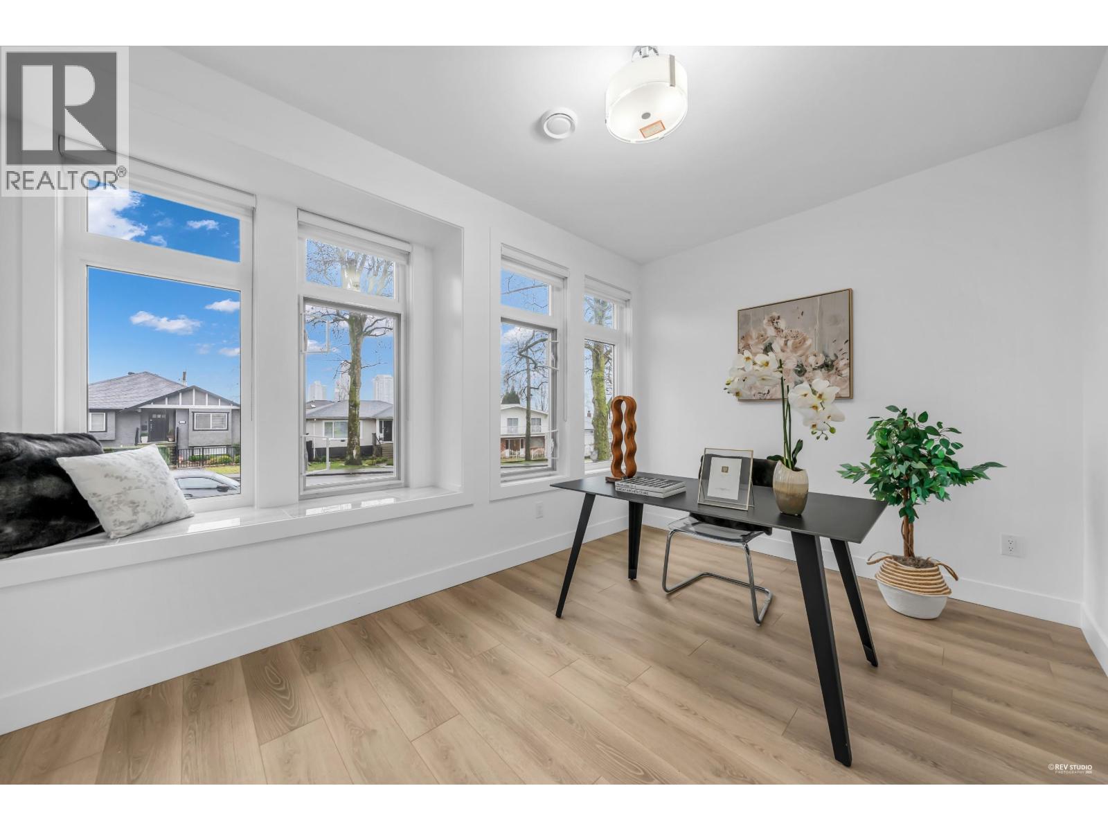 Listing Picture 22 of 37 : 4267 PARKER STREET, Burnaby / 本拿比 - 魯藝地產 Yvonne Lu Group - MLS Medallion Club Member