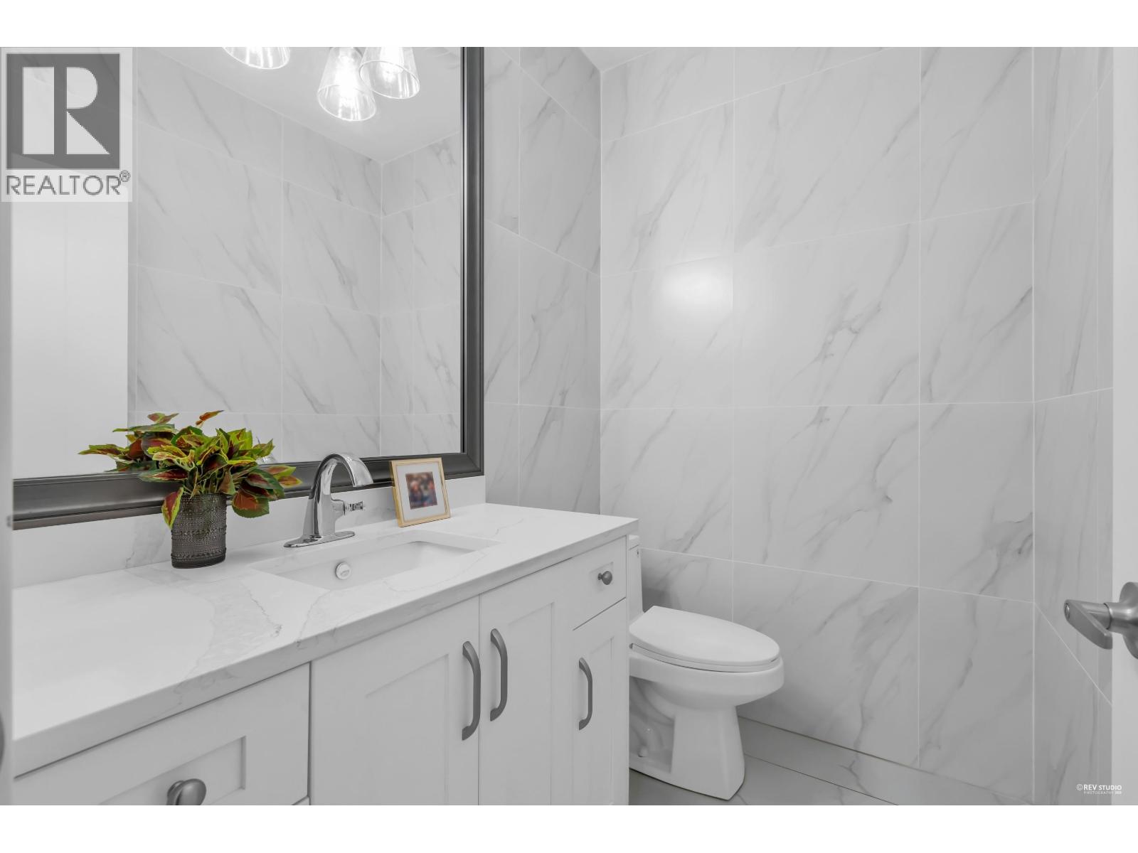 Listing Picture 24 of 37 : 4267 PARKER STREET, Burnaby / 本拿比 - 魯藝地產 Yvonne Lu Group - MLS Medallion Club Member