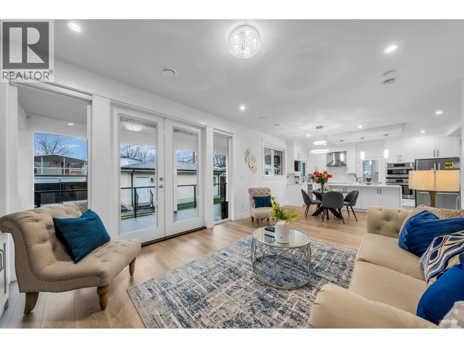 Listing Picture 19 of 37 : 4267 PARKER STREET, Burnaby / 本拿比 - 魯藝地產 Yvonne Lu Group - MLS Medallion Club Member