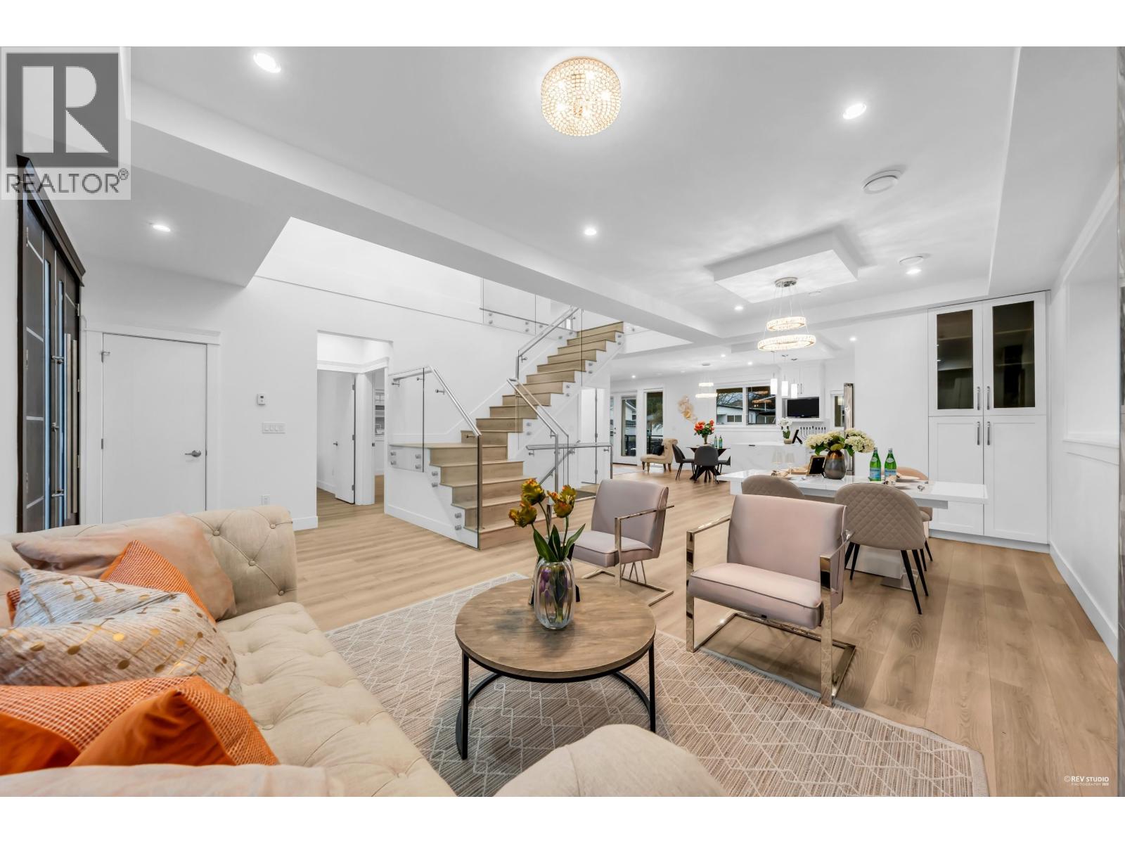 Listing Picture 9 of 37 : 4267 PARKER STREET, Burnaby / 本拿比 - 魯藝地產 Yvonne Lu Group - MLS Medallion Club Member