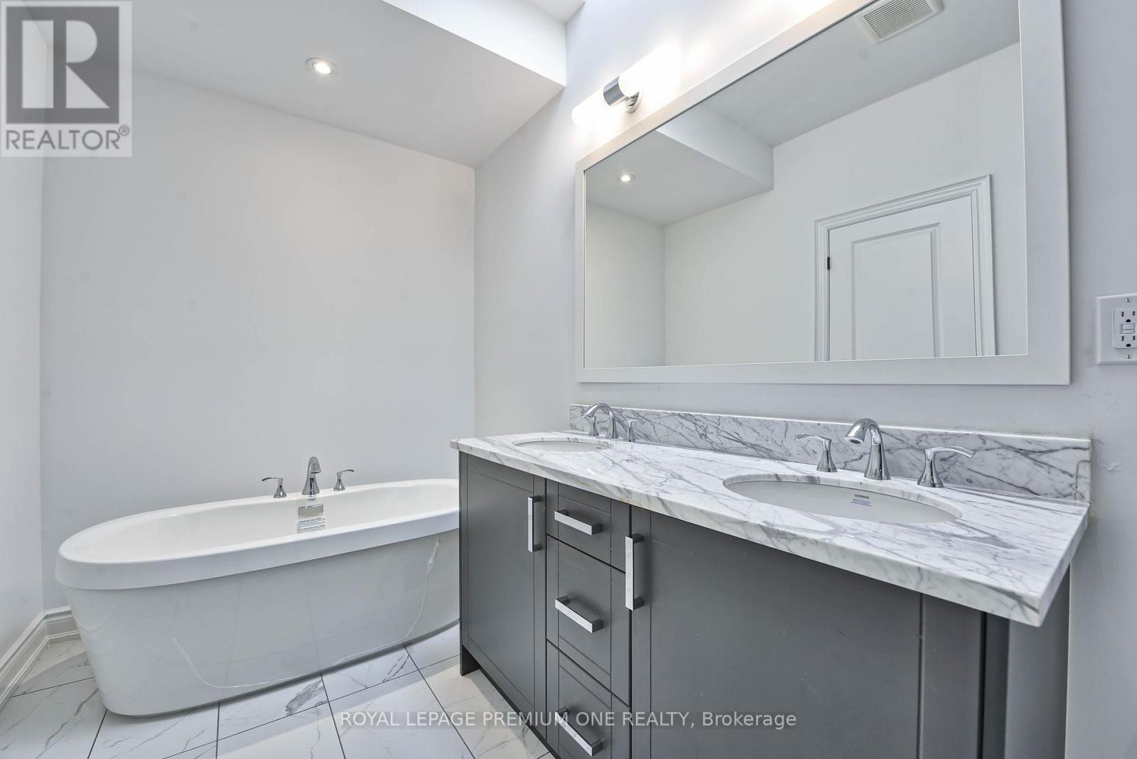 141 - 55 Lunar Crescent, Mississauga, Ontario  L5M 2R2 - Photo 26 - W12745244