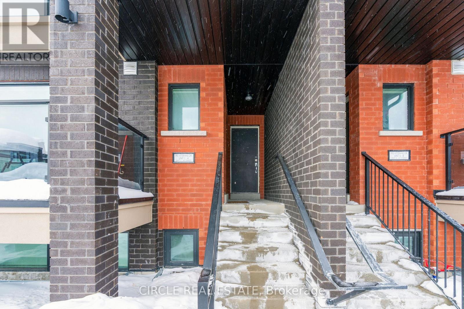 3 - 195 Veterans Drive, Brampton, Ontario  L7A 5L2 - Photo 4 - W12745262