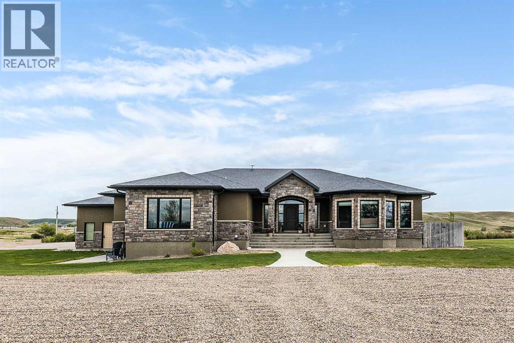 11232 Black & White Trail, Rural Cypress County, Alberta
