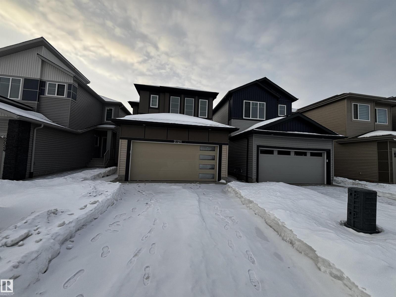 2028 210 St Nw Nw, Edmonton, Alberta  T6M 3H6 - Photo 2 - E4471238