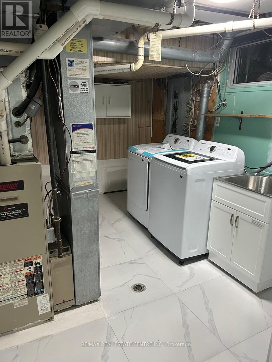 Bsmt - 1534 Chalice Crescent, Mississauga, Ontario  L5C 1S3 - Photo 19 - W12745222