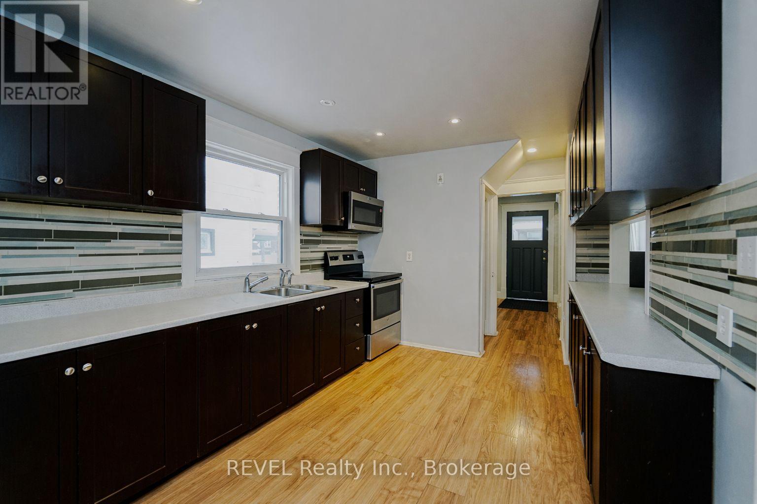 4586 Fifth Avenue, Niagara Falls, Ontario  L2E 4R6 - Photo 11 - X12745276