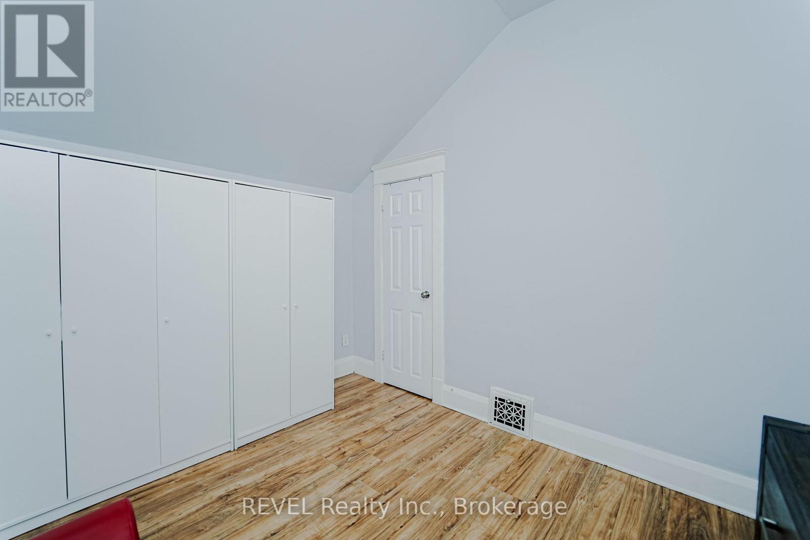 4586 Fifth Avenue, Niagara Falls, Ontario  L2E 4R6 - Photo 21 - X12745276