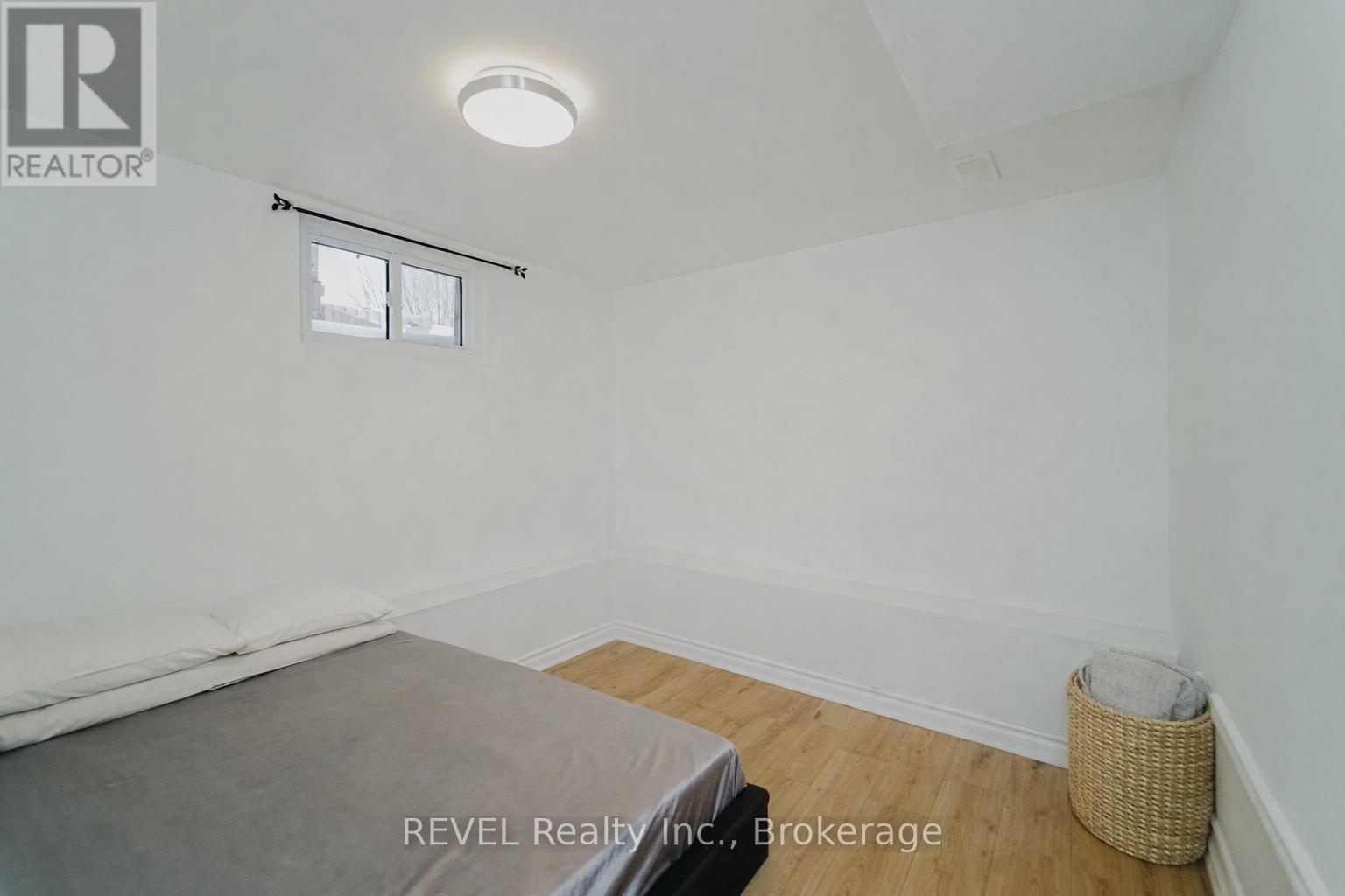 4586 Fifth Avenue, Niagara Falls, Ontario  L2E 4R6 - Photo 29 - X12745276