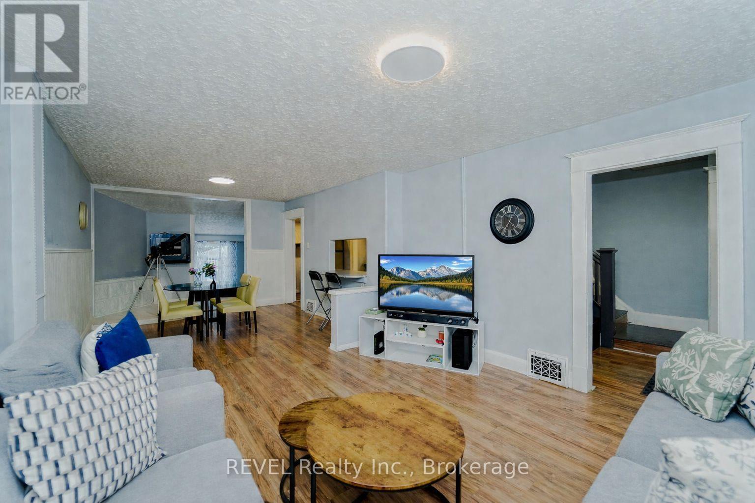 4586 Fifth Avenue, Niagara Falls, Ontario  L2E 4R6 - Photo 7 - X12745276