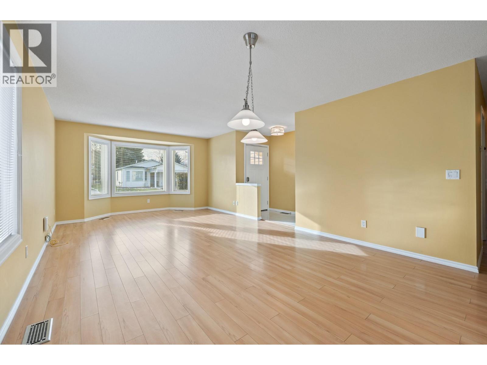 1260 Raymer Avenue Unit# 438, Kelowna, British Columbia  V1W 3S5 - Photo 2 - 10374206