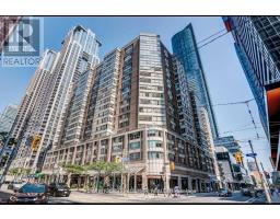 810 - 717 BAY STREET, Toronto, Ontario