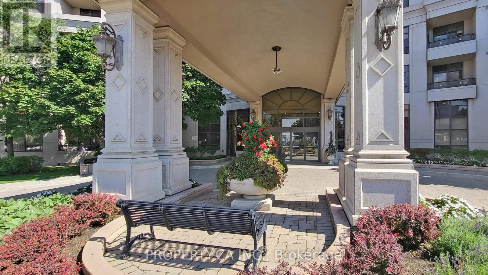 1505 - 9225 Jane Street, Vaughan, Ontario  L6A 0J7 - Photo 2 - N12745322