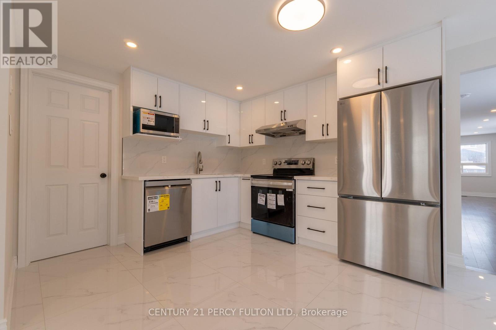 193 Cameron Crescent, Georgina, Ontario  L4P 2N7 - Photo 3 - N12733716