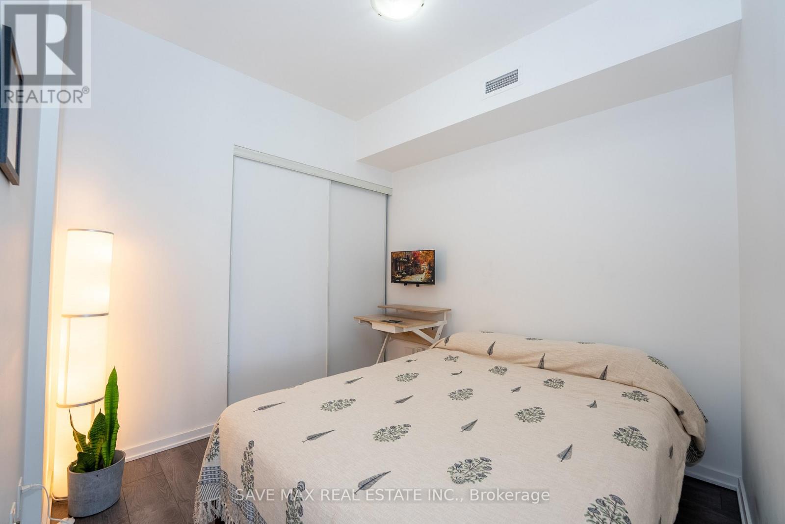 1712 - 103 The Queensway, Toronto, Ontario  M6S 5B3 - Photo 18 - W12745280