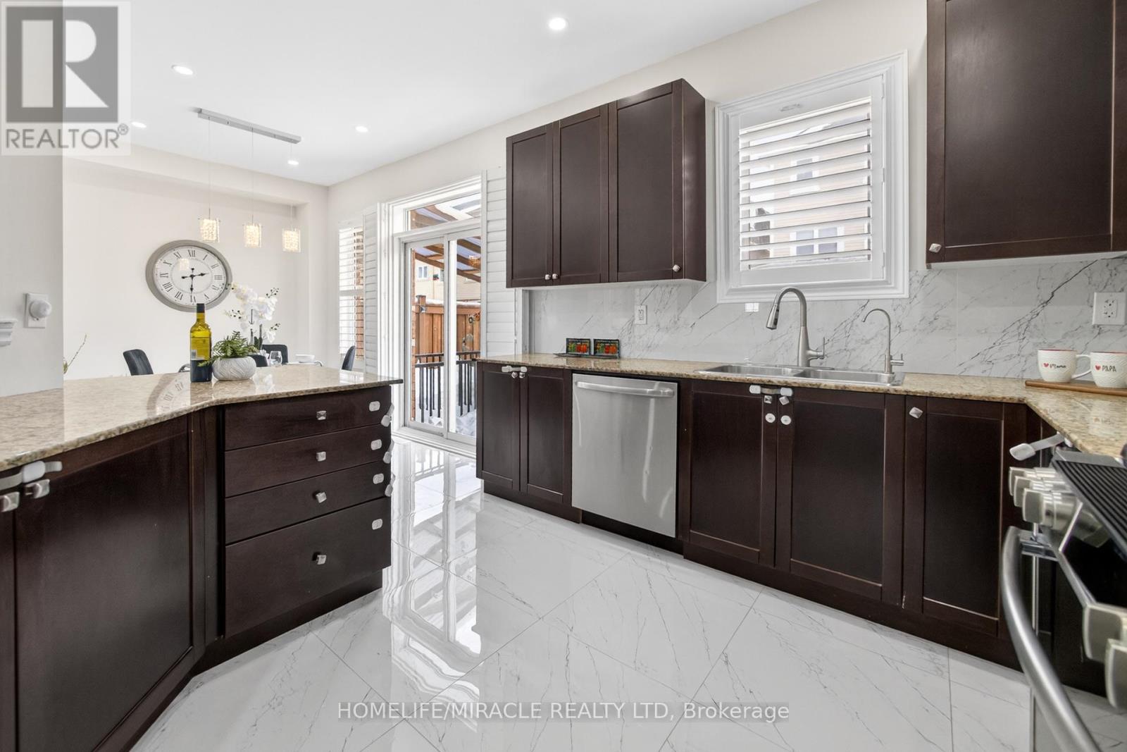 9 Baby Pointe Trail, Brampton, Ontario  L7A 0W1 - Photo 19 - W12745282