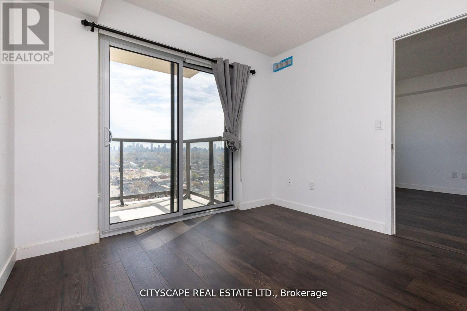 1802 - 1420 Dupont Street, Toronto, Ontario  M6H 4J8 - Photo 8 - W12745288