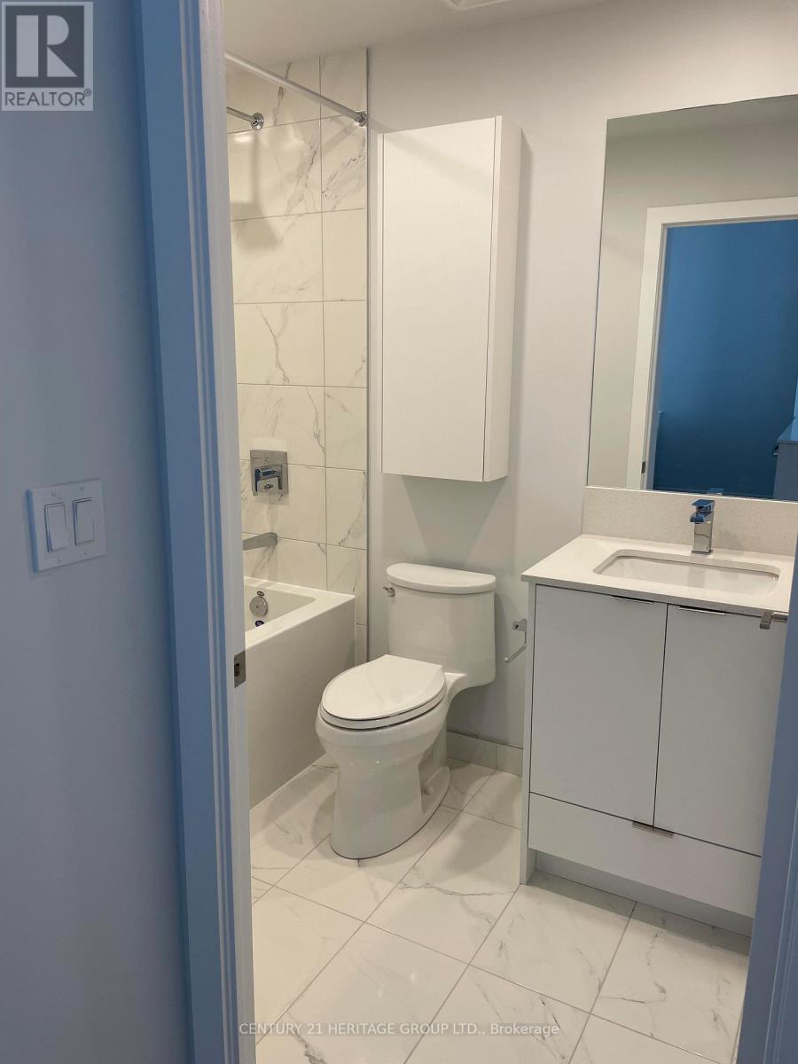 420 - 430 Square One Drive, Mississauga, Ontario  L5B 0L6 - Photo 10 - W12745298