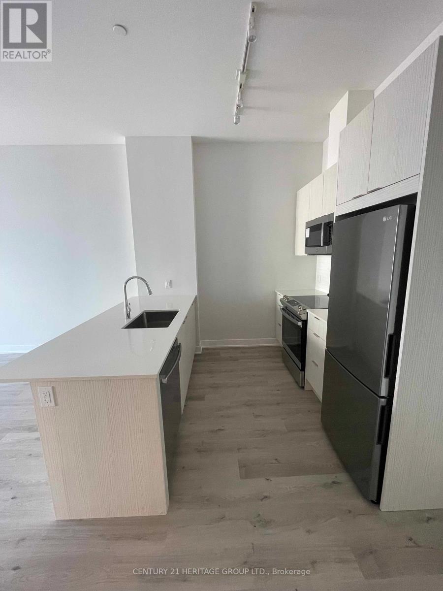 420 - 430 Square One Drive, Mississauga, Ontario  L5B 0L6 - Photo 5 - W12745298