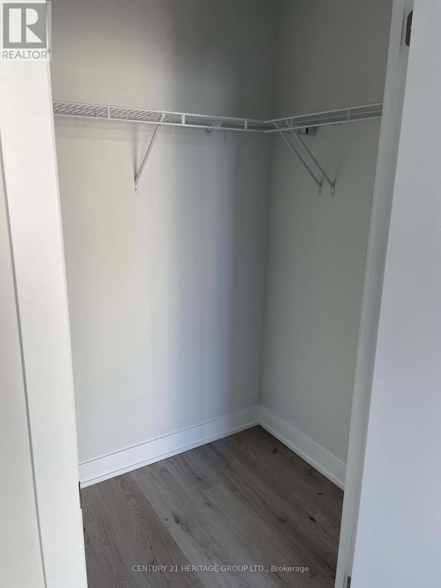 420 - 430 Square One Drive, Mississauga, Ontario  L5B 0L6 - Photo 9 - W12745298