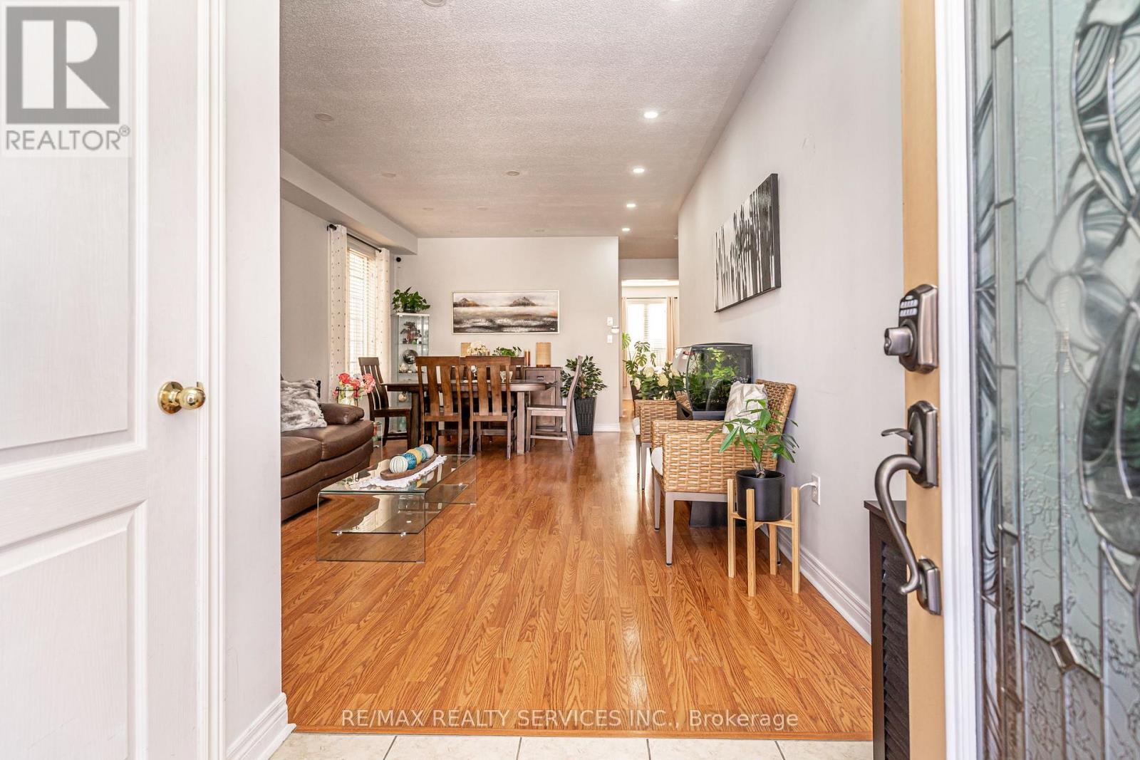 88 Sled Dog Road, Brampton, Ontario  L6R 0J4 - Photo 4 - W12745318