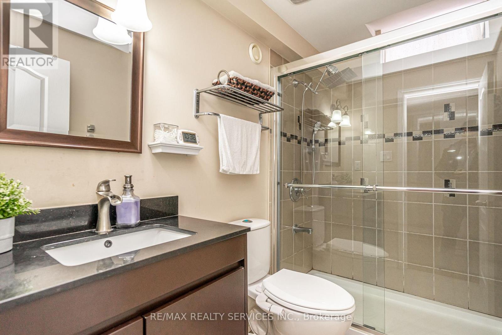 88 Sled Dog Road, Brampton, Ontario  L6R 0J4 - Photo 43 - W12745318