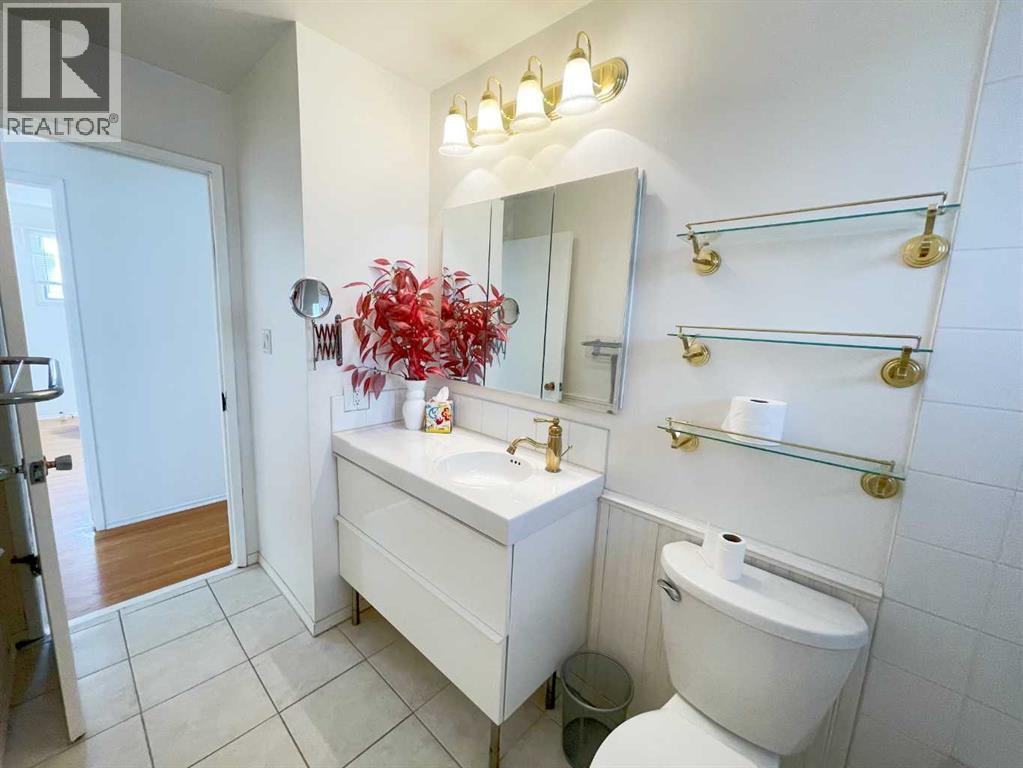 404 Whitney Street, Carmangay, Alberta  T0L 0N0 - Photo 21 - A2278317