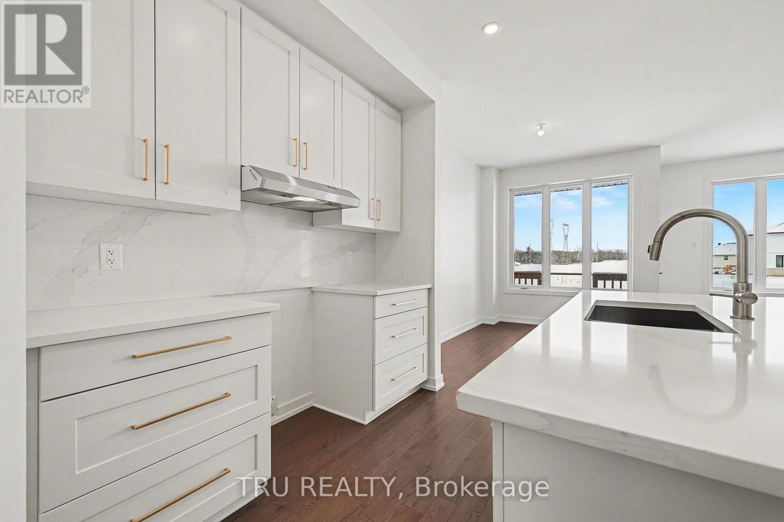 1154 Cope Drive, Ottawa, Ontario  K2S 3C3 - Photo 12 - X12745338