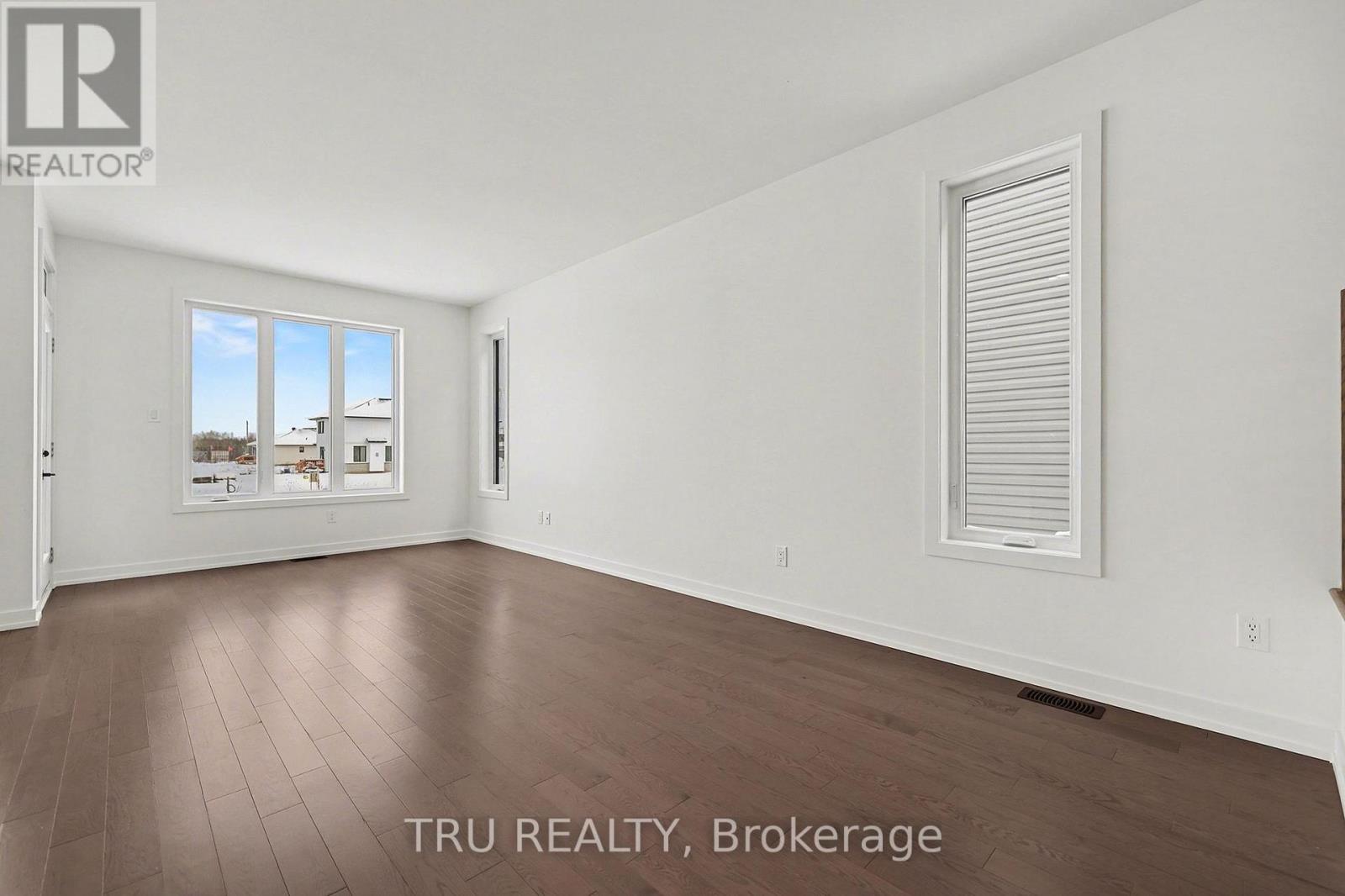 1154 Cope Drive, Ottawa, Ontario  K2S 3C3 - Photo 7 - X12745338