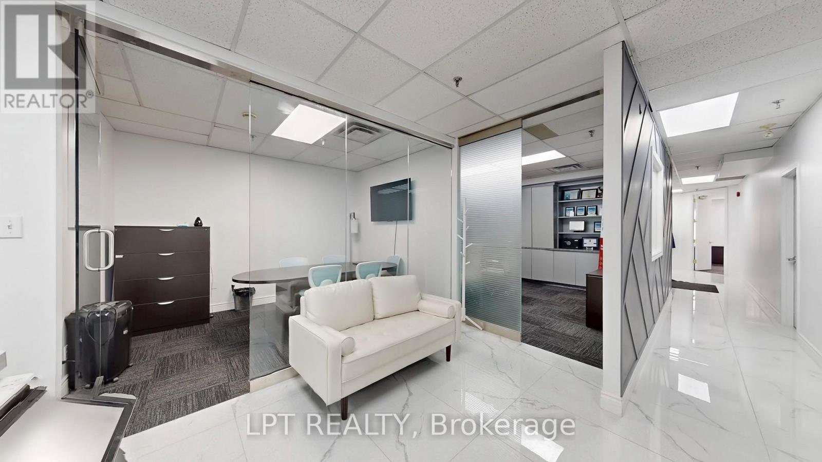 8-200 - 5045 Orbitor Drive, Mississauga, Ontario  L4W 4Y8 - Photo 6 - W12597866