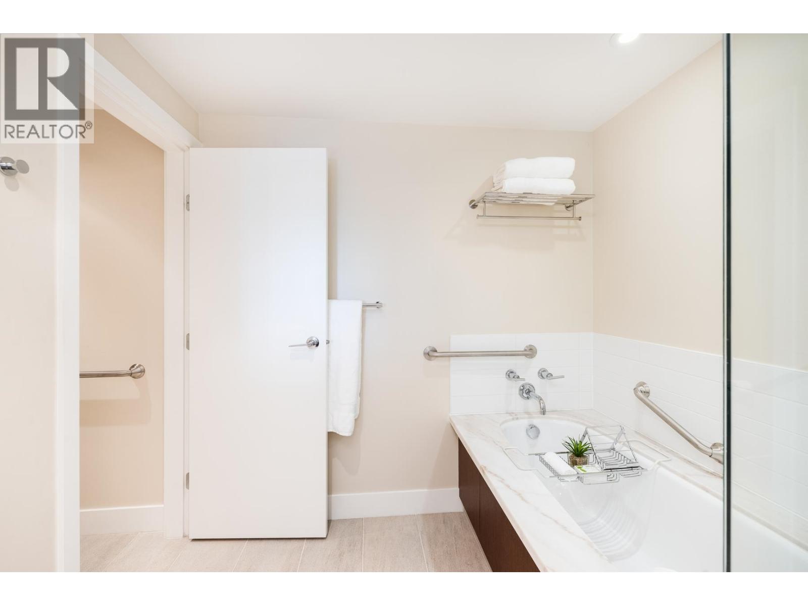 501 5989 Iona Drive, Vancouver, British Columbia  V6T 2L7 - Photo 15 - R3085119