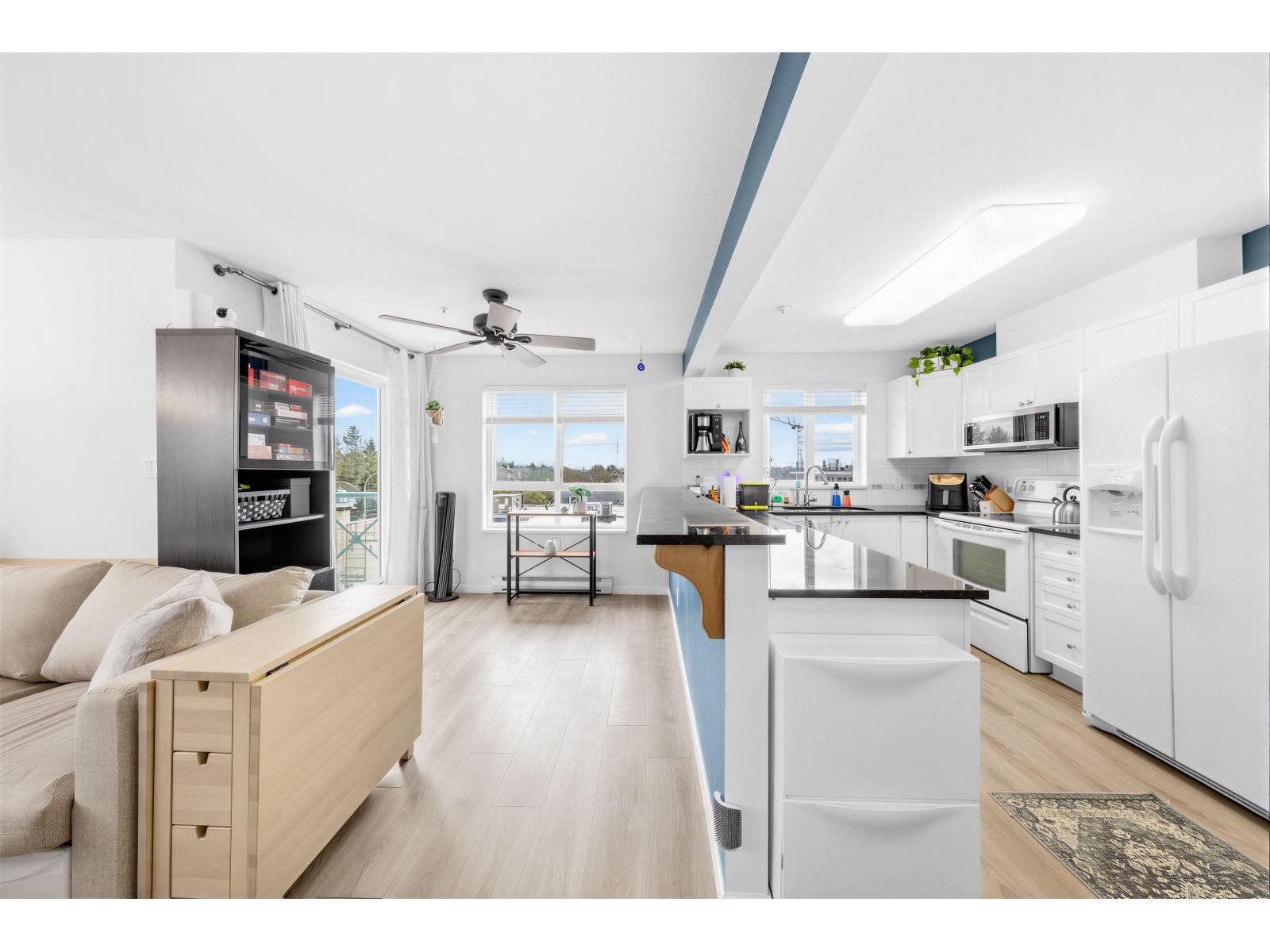 305 6390 196 Street, Langley, British Columbia  V2Y 1J2 - Photo 13 - R3084938