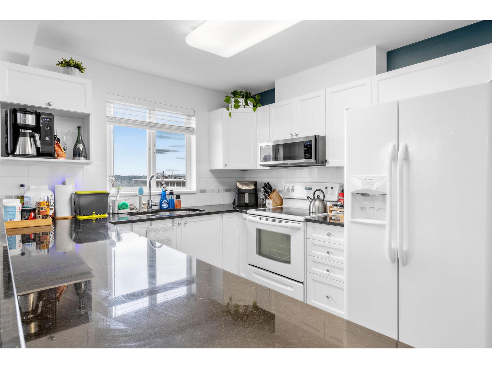 305 6390 196 Street, Langley, British Columbia  V2Y 1J2 - Photo 4 - R3084938