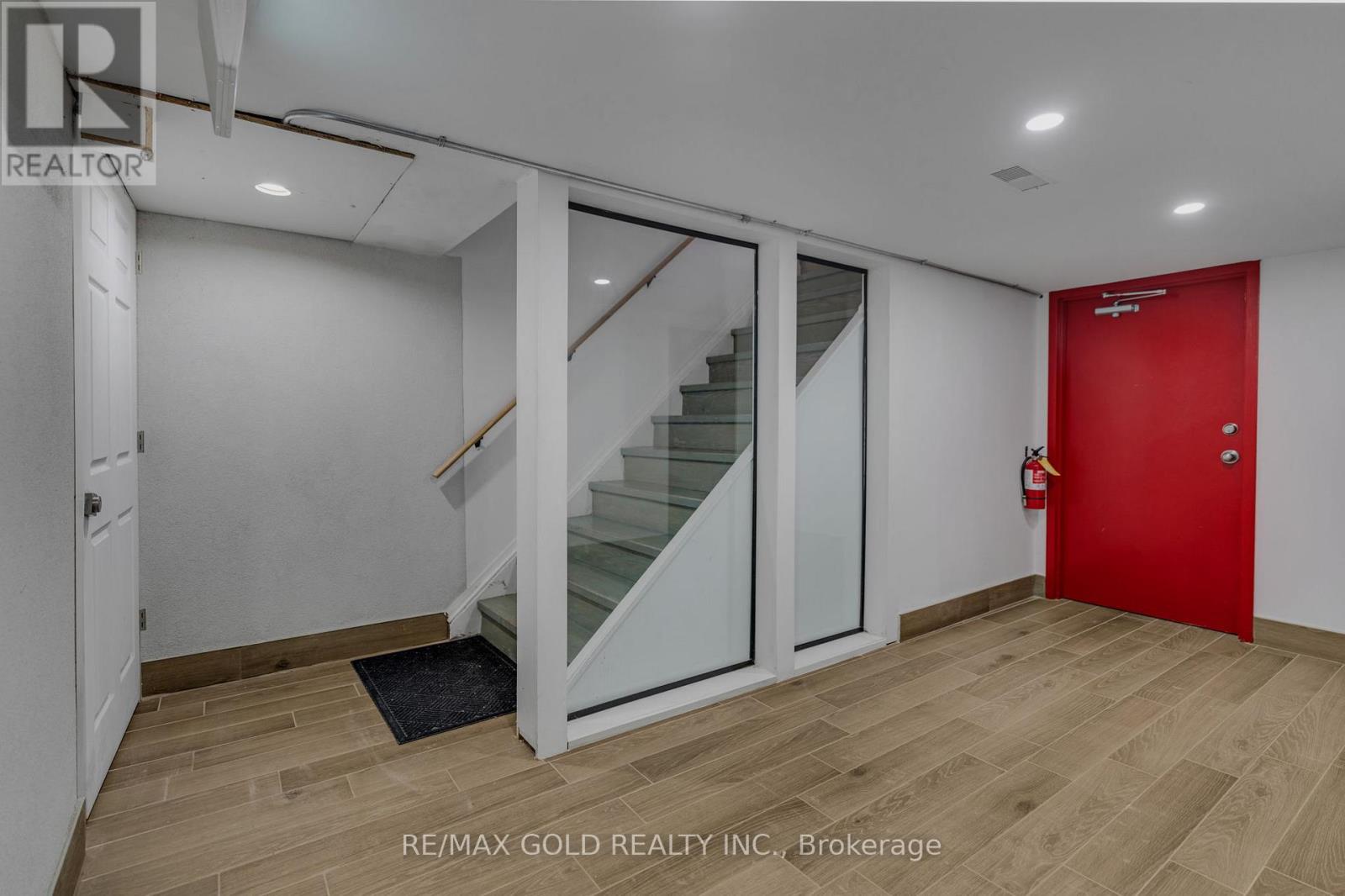 3271 Dufferin Street, Toronto, Ontario  M6A 2T4 - Photo 13 - W12745336