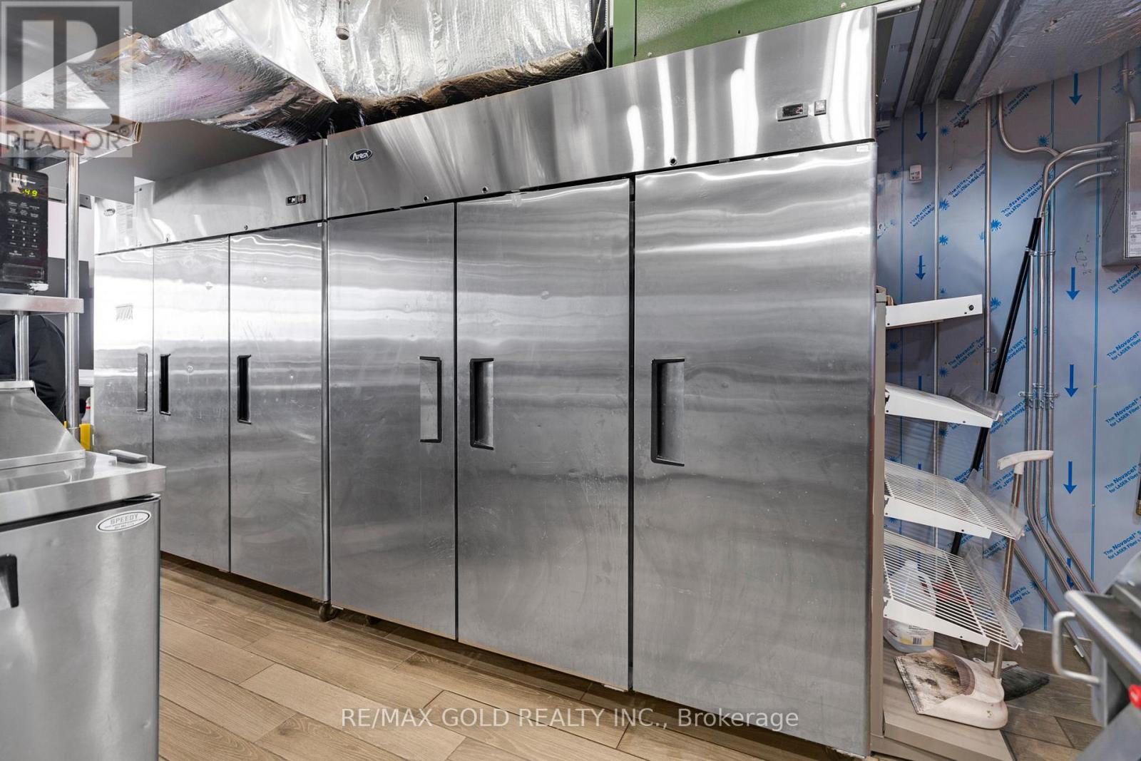 3271 Dufferin Street, Toronto, Ontario  M6A 2T4 - Photo 22 - W12745336