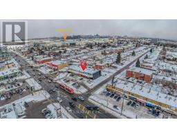 3271 DUFFERIN STREET, Toronto, Ontario