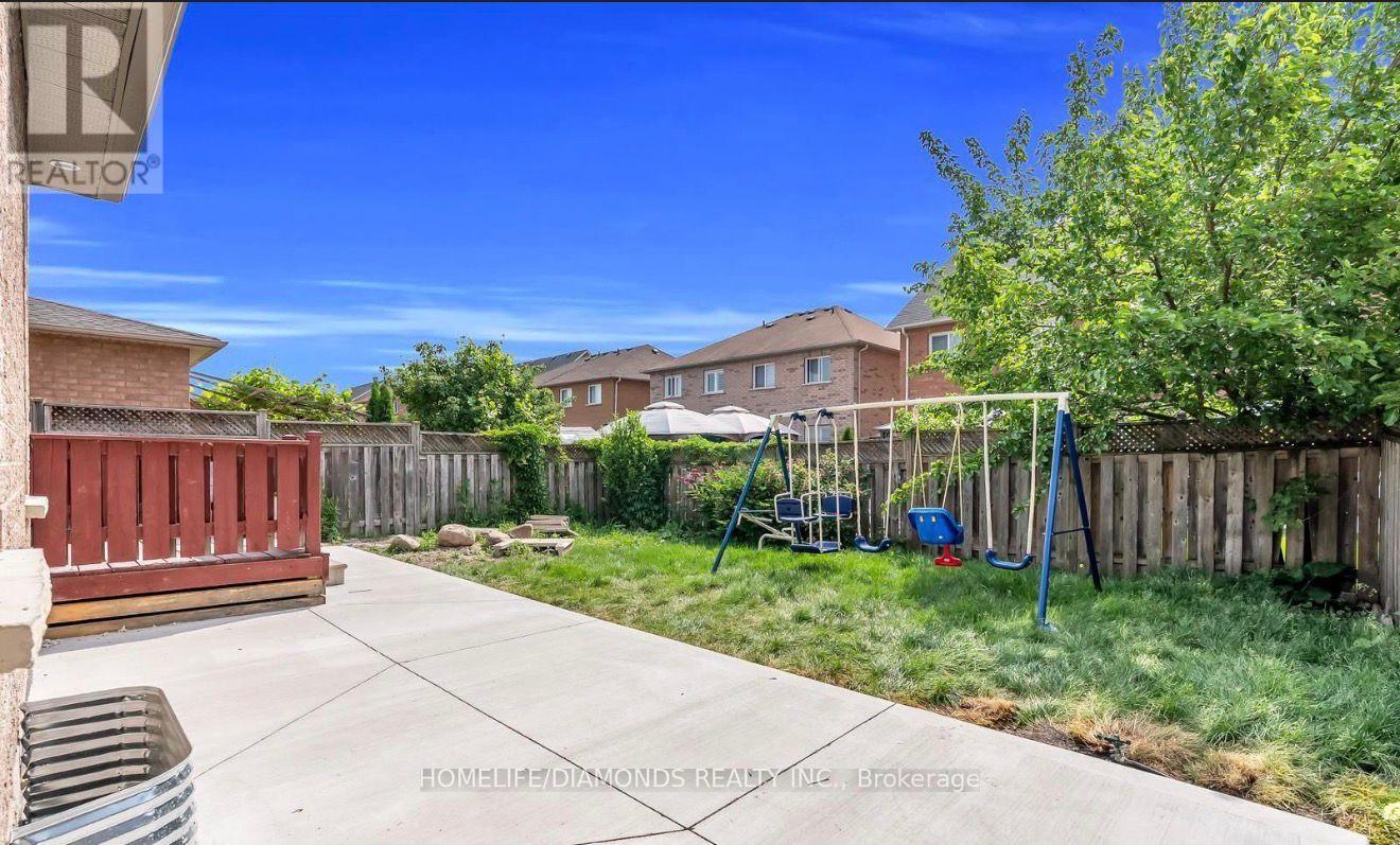 Bsmt - 91 Buick Boulevard, Brampton, Ontario  L7A 3B7 - Photo 10 - W12745344