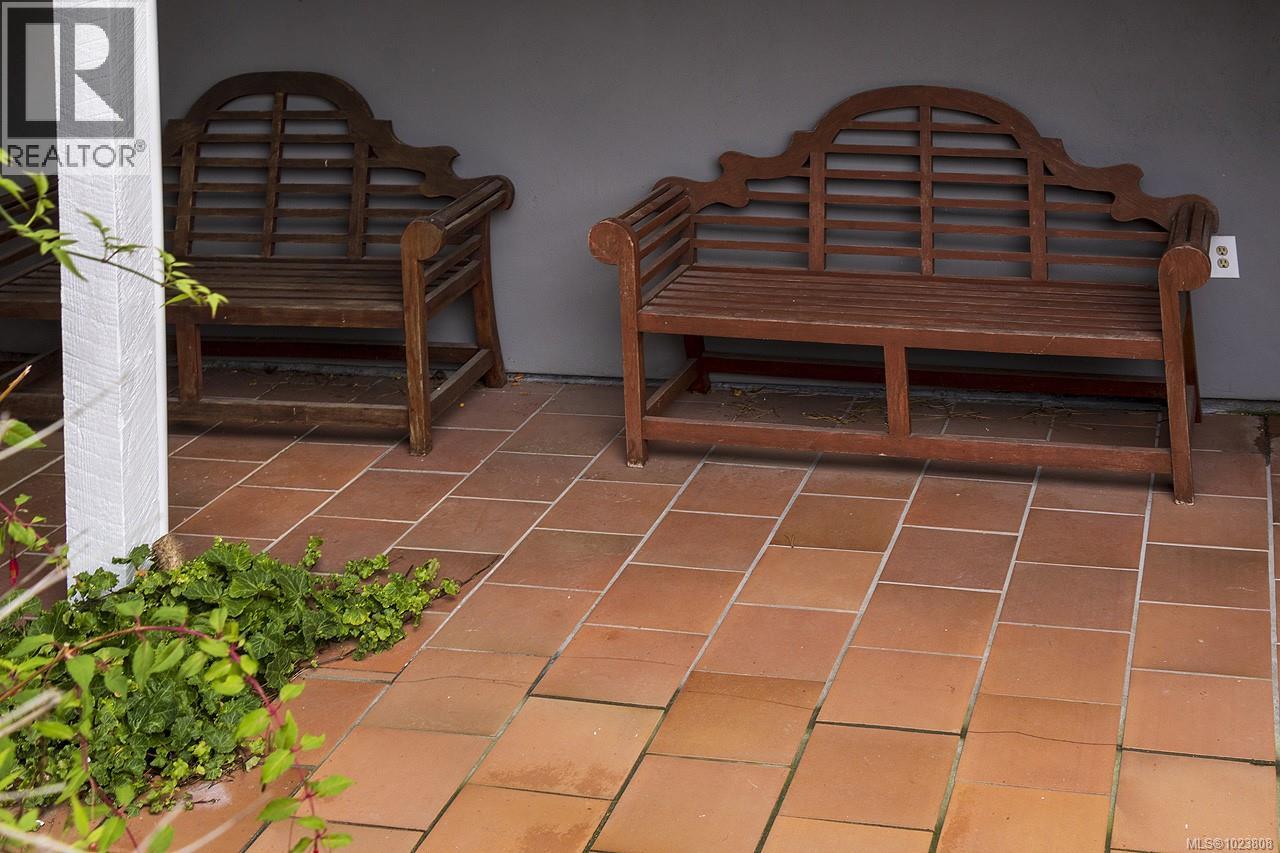 215 Mary St, Victoria, British Columbia  V9A 3V8 - Photo 21 - 1023808