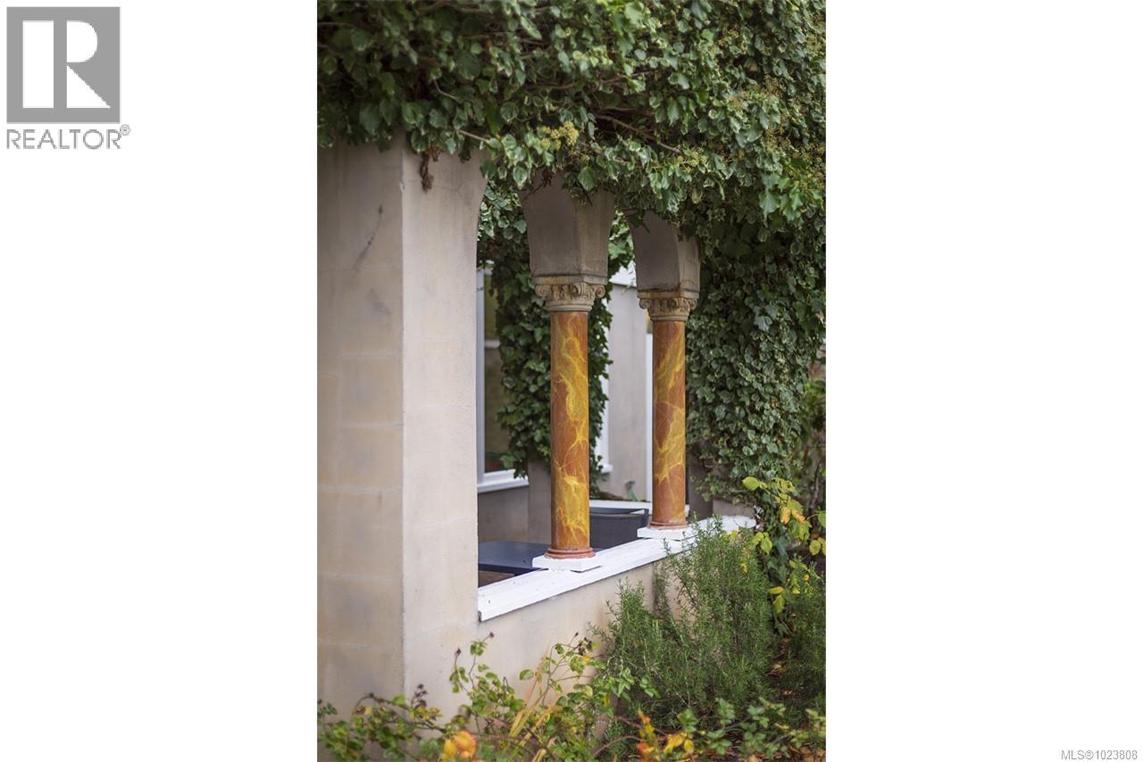 215 Mary St, Victoria, British Columbia  V9A 3V8 - Photo 20 - 1023808