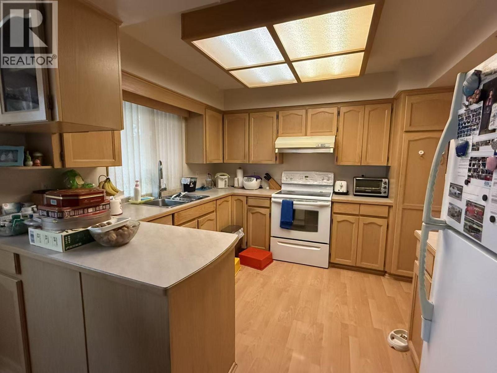 Listing Picture 7 of 10 : 3830 MCKAY DRIVE, Richmond / 烈治文 - 魯藝地產 Yvonne Lu Group - MLS Medallion Club Member