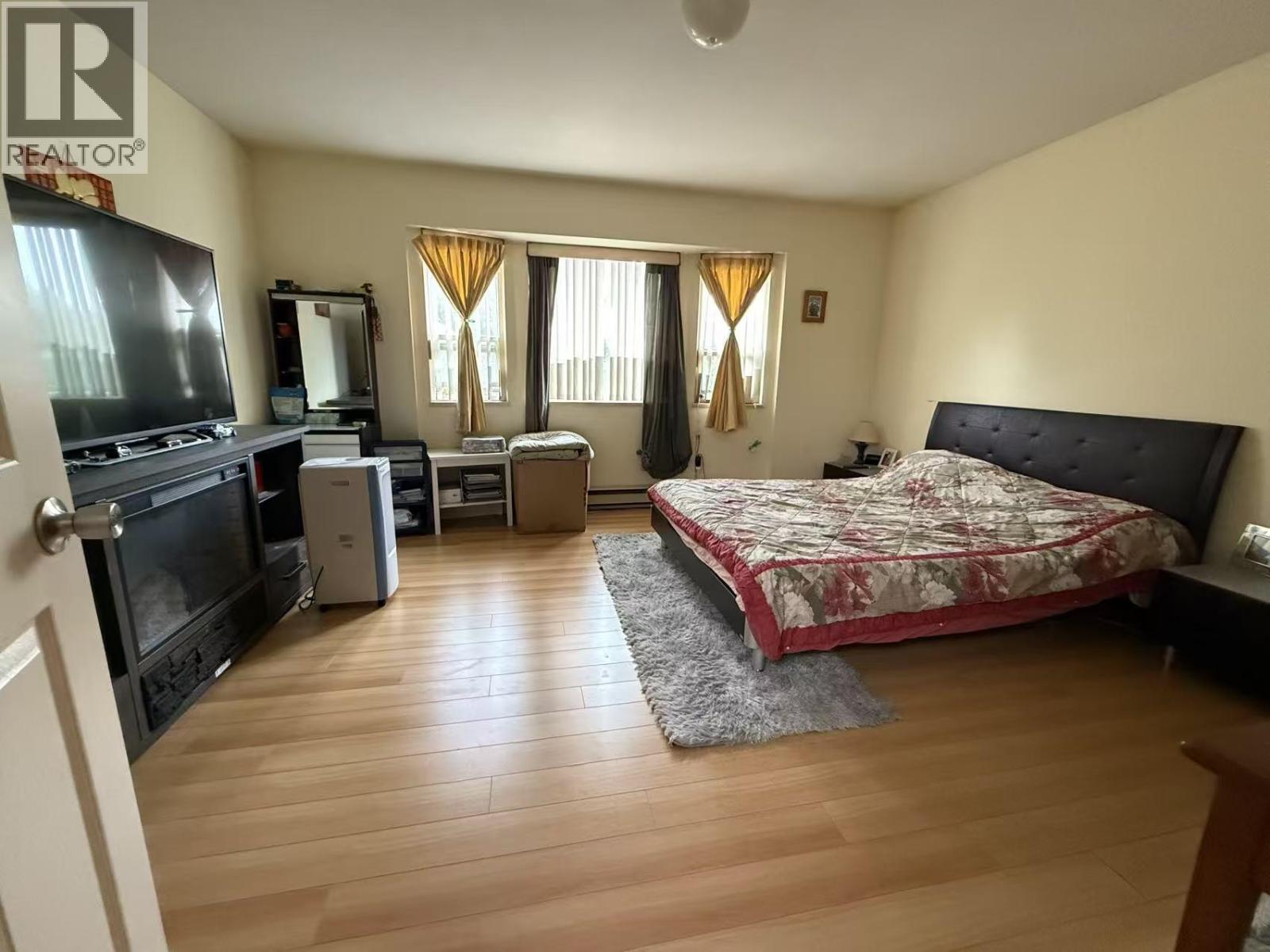 Listing Picture 9 of 10 : 3830 MCKAY DRIVE, Richmond / 烈治文 - 魯藝地產 Yvonne Lu Group - MLS Medallion Club Member